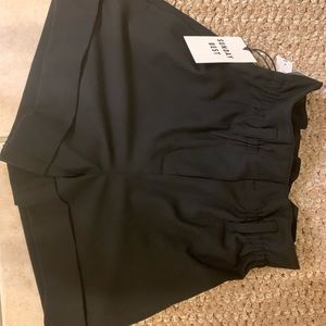 Aritzia Sunday best Aki short